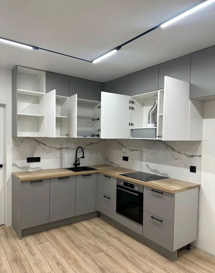 Кухни на заказ без мебельного цирка