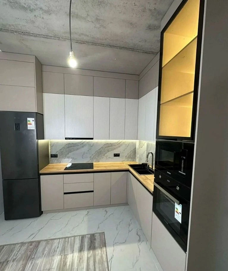 Кухня под ключ мойка в подарок