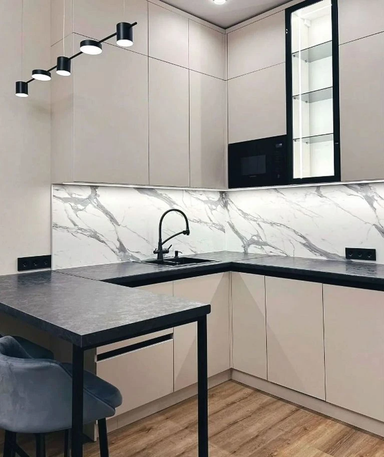 Кухня с островом на заказ